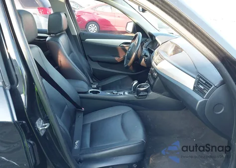 2014 BMW X1 xDrive28I из США, поврежденный, VIN WBAVL1C56EVY17863